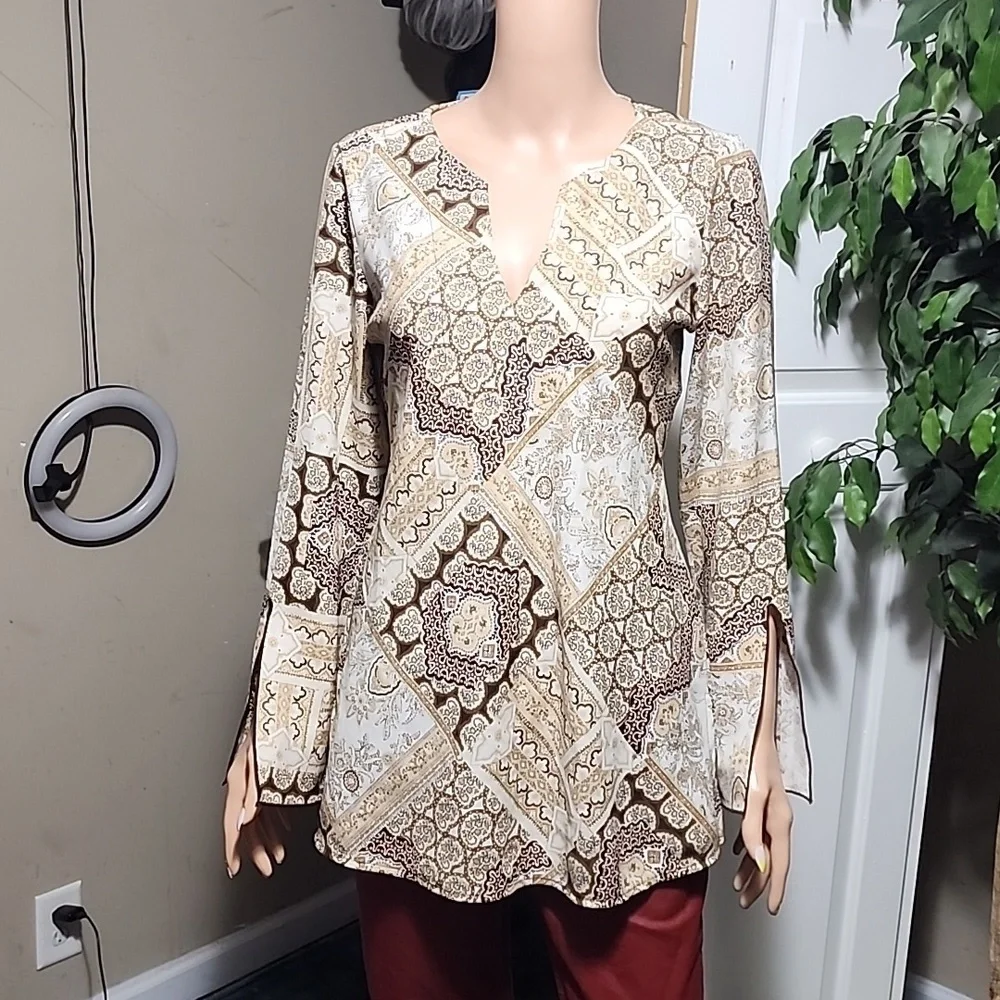 Giorgio Fiorelli Tribal BoHo Vneck Blouse - Picture 2 of 6